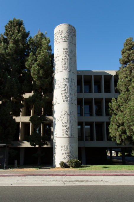 Stairwell Column on Manchester Boulevard